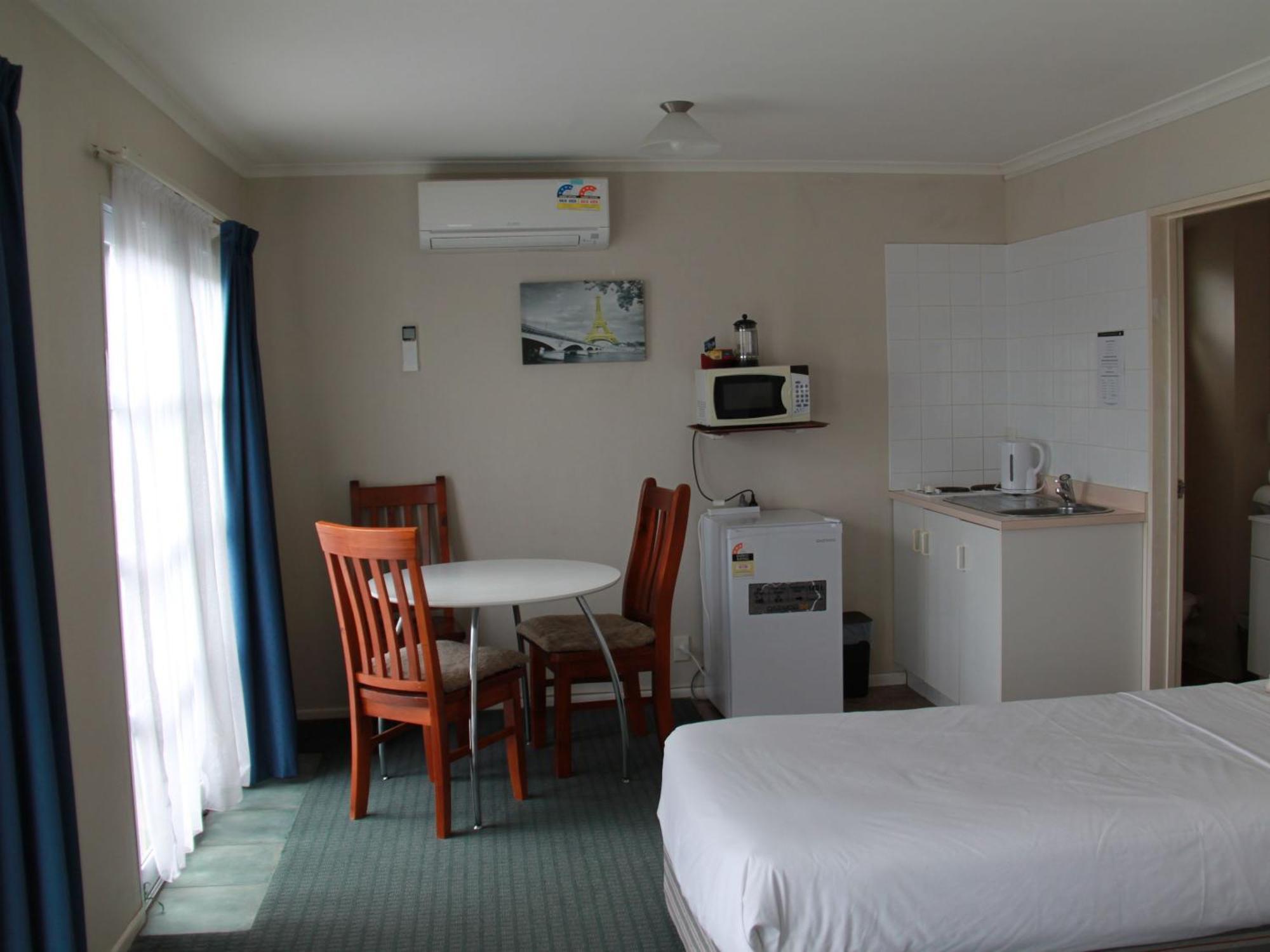 Asure Camelot Arms Motor Lodge Окленд Номер фото