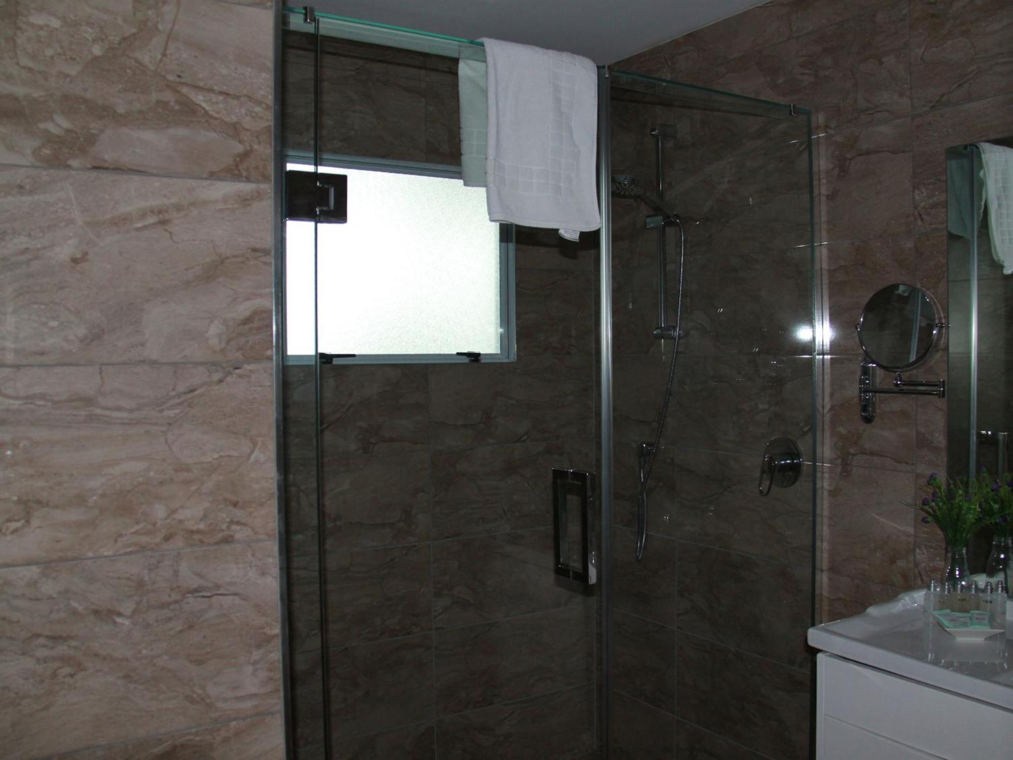 Asure Camelot Arms Motor Lodge Окленд Номер фото