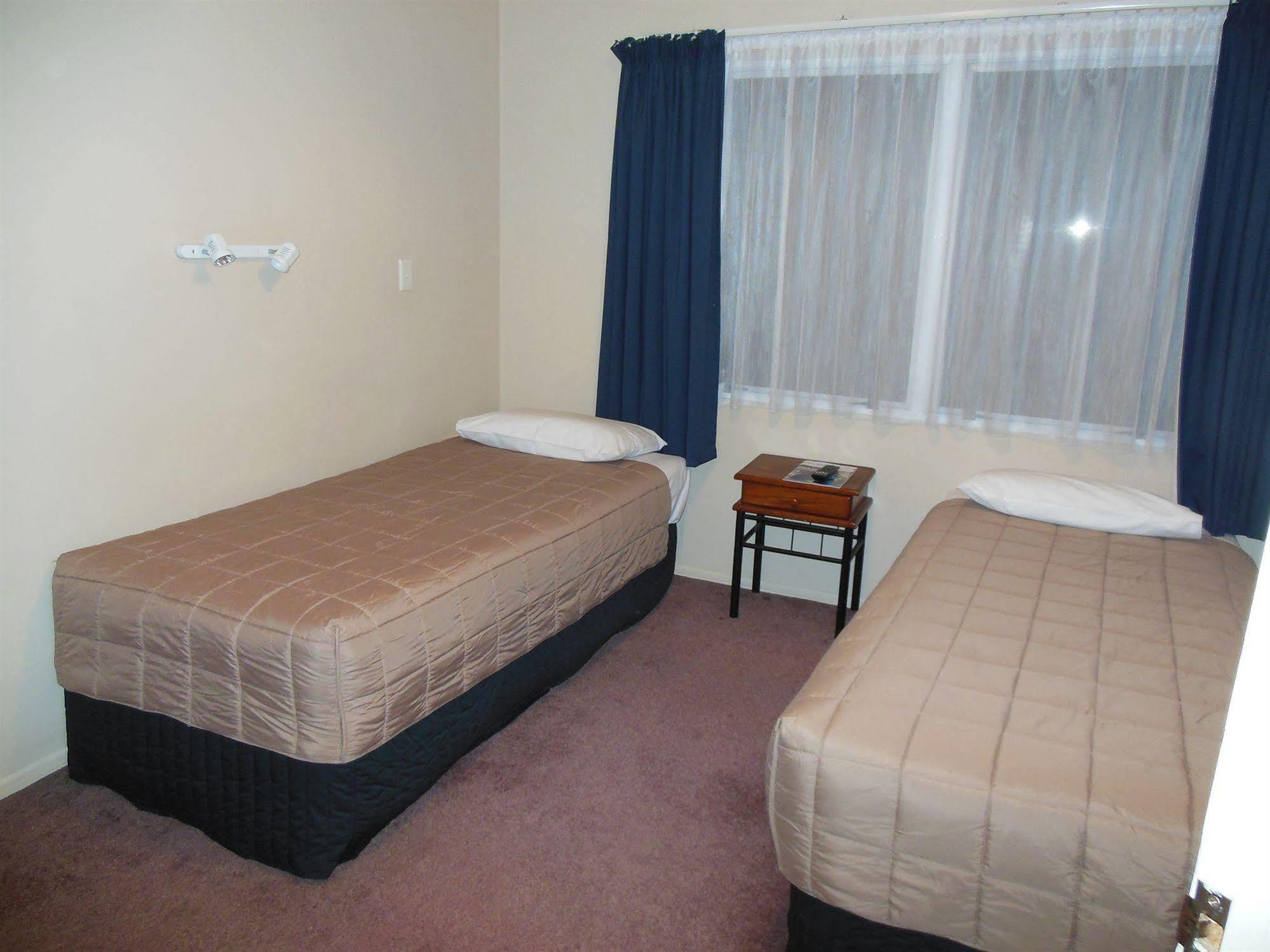 Asure Camelot Arms Motor Lodge Окленд Экстерьер фото
